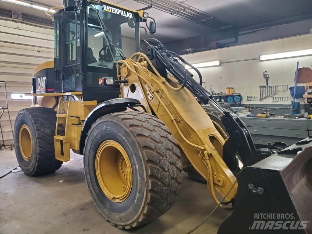 CAT 924 G Naudoti ratiniai krautuvai