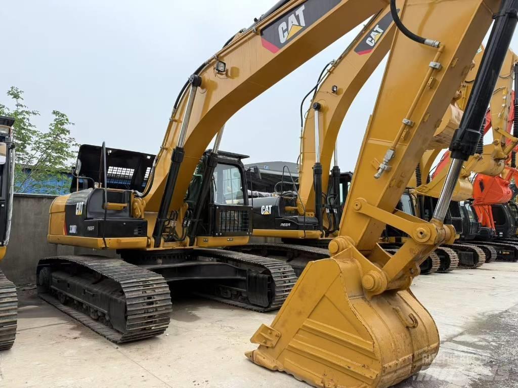 CAT 330 D L Vikšriniai ekskavatoriai