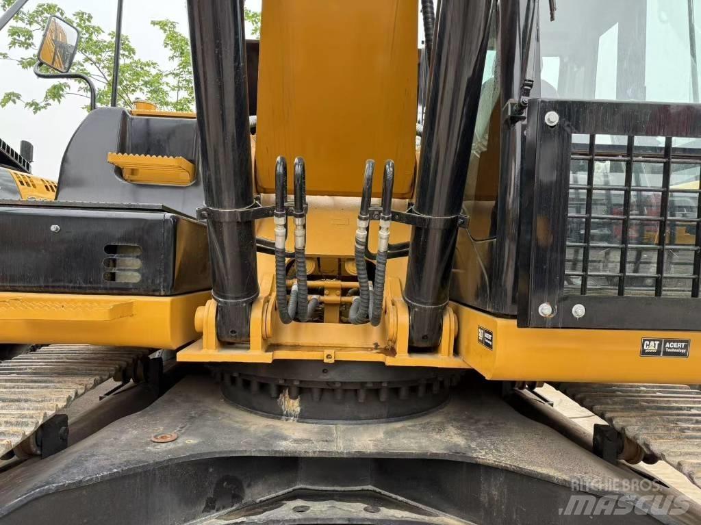 CAT 330 D L Vikšriniai ekskavatoriai