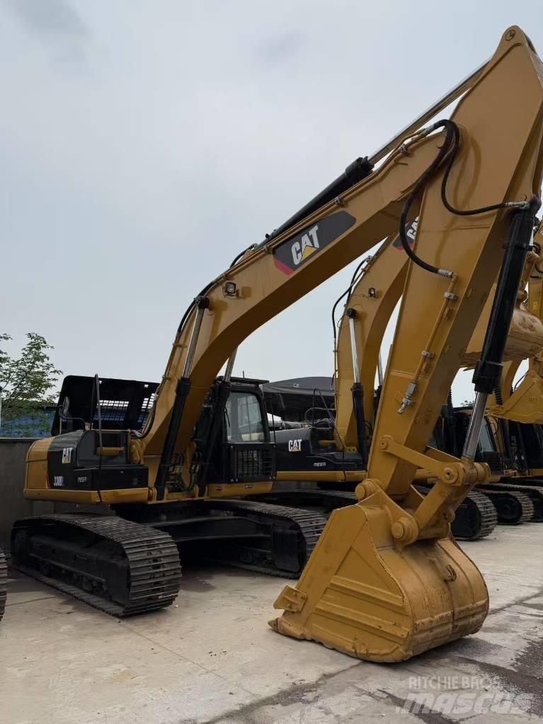 CAT 330 D L Vikšriniai ekskavatoriai