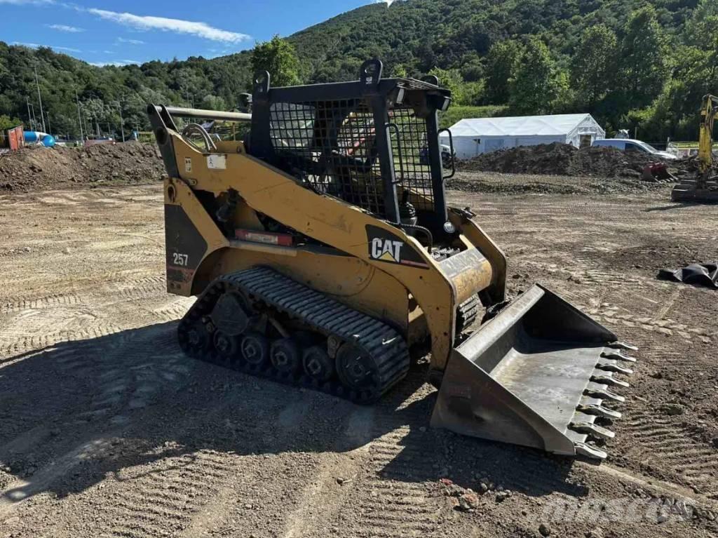 CAT 257 Vikšriniai krautuvai