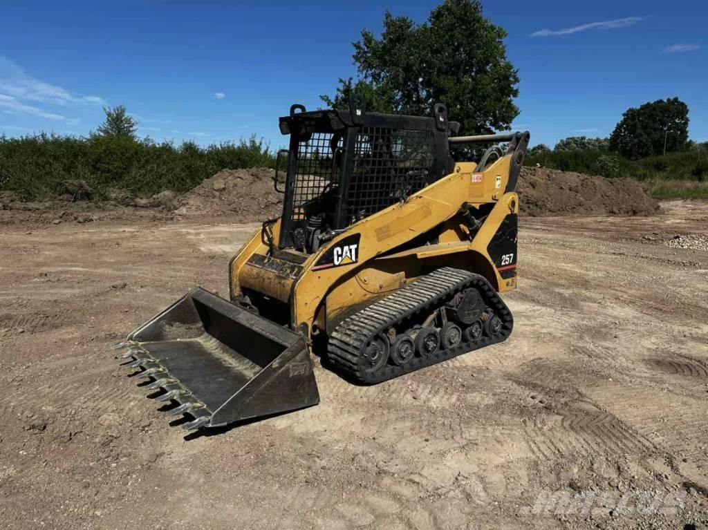 CAT 257 Vikšriniai krautuvai