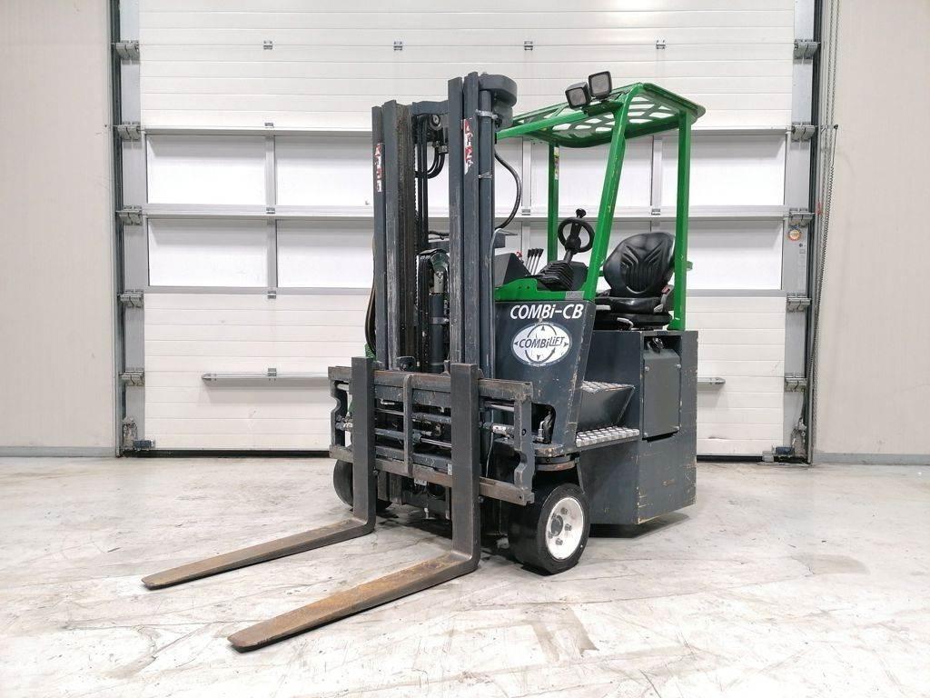 Combilift CB2500 Krautuvai su pakrovimu iš šonų