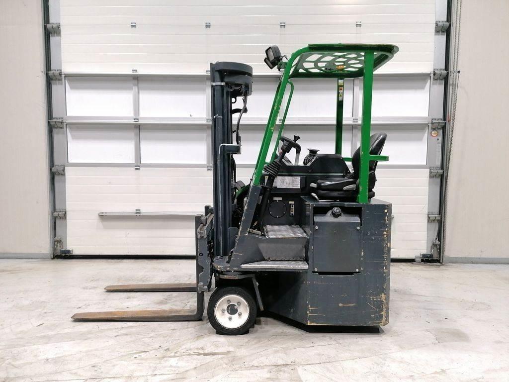 Combilift CB2500 Krautuvai su pakrovimu iš šonų