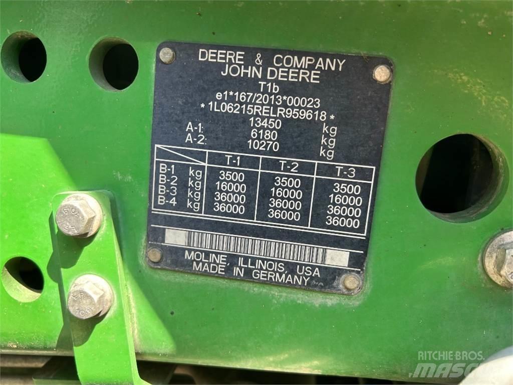 John Deere 6215R Traktoriai