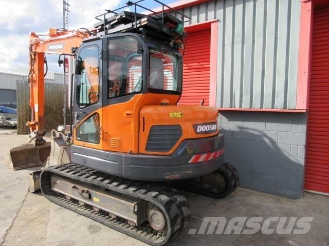 Doosan DX 85 R-3 Vidutinės galios ekskavatoriai 7-12 t