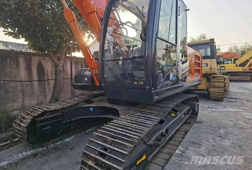 Hitachi ZX 200 Vikšriniai ekskavatoriai