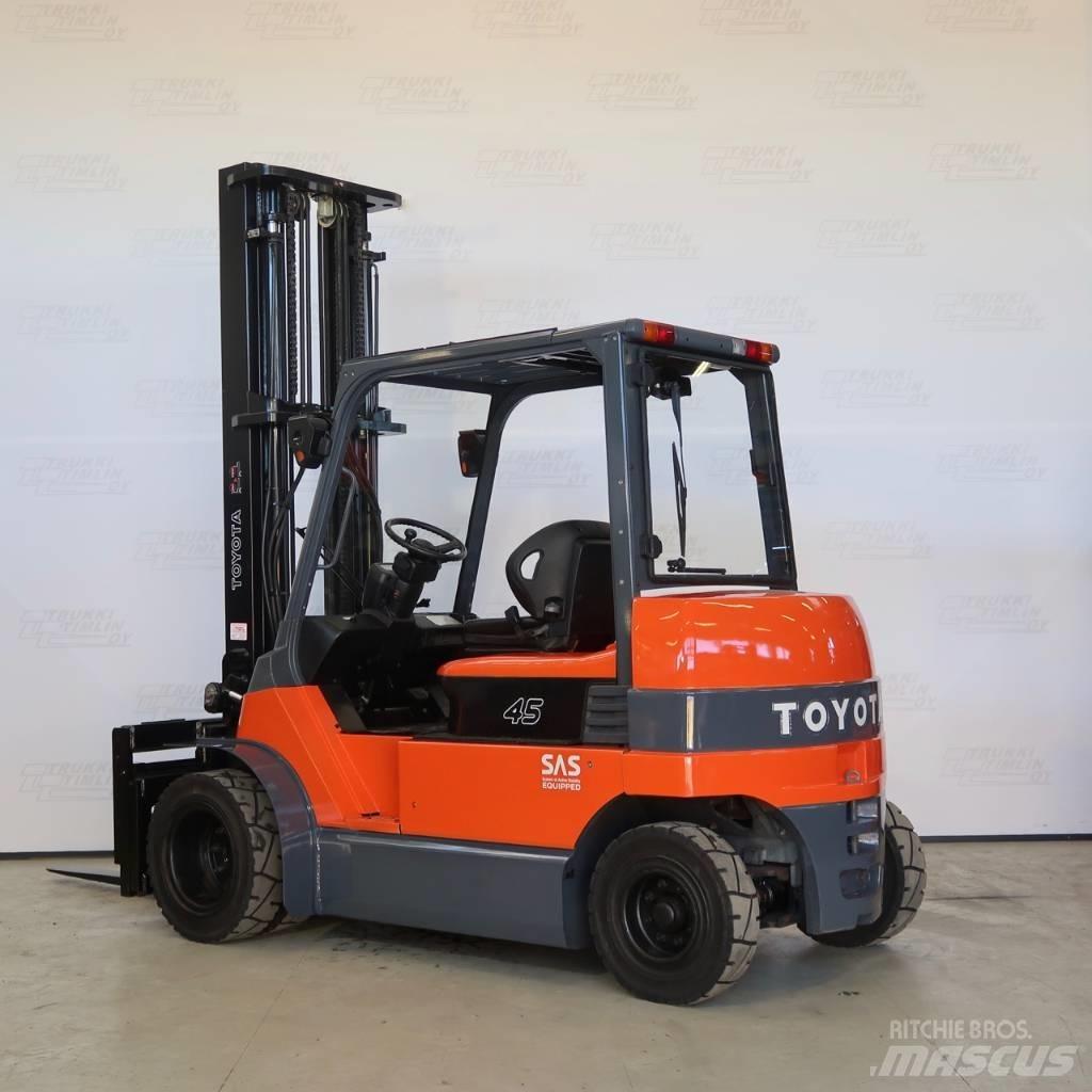 Toyota 7FBMF45 Elektriniai šakiniai krautuvai