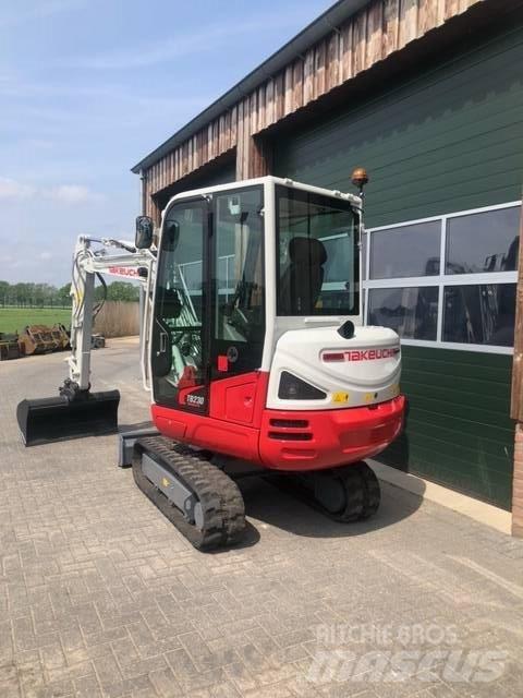 Takeuchi TB230 Mini ekskavatoriai < 7 t