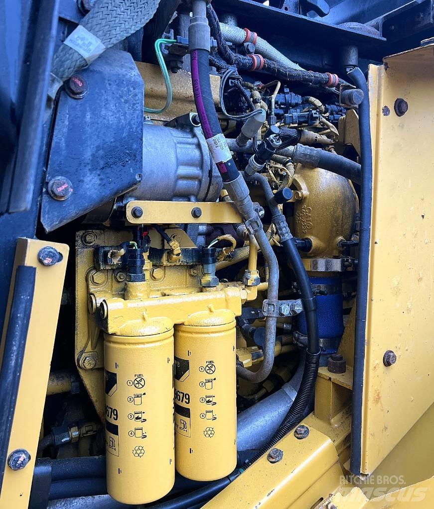 CAT 972 K Naudoti ratiniai krautuvai