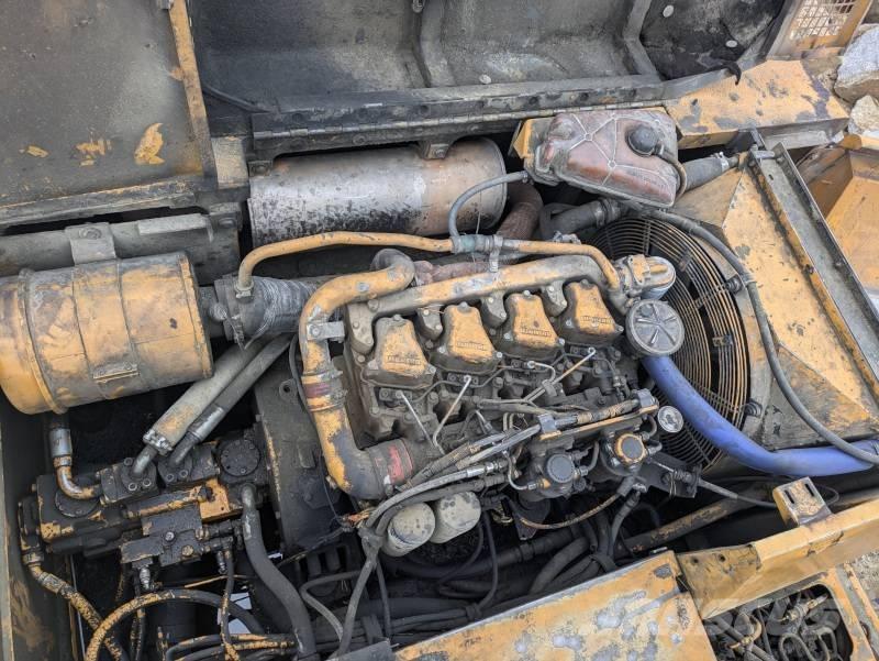 Liebherr 922 Vikšriniai ekskavatoriai