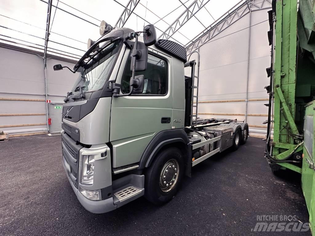 Volvo FM 420 Sunkvežimiai su keliamuoju kabliu