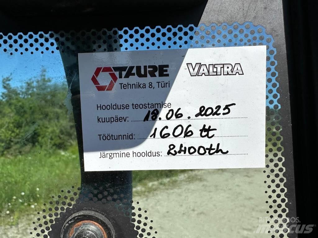 Valtra G 135 Versu Traktoriai