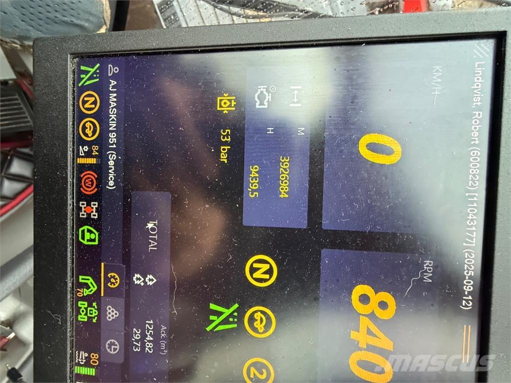 Komatsu 951 Miško technika (Harvesteriai)