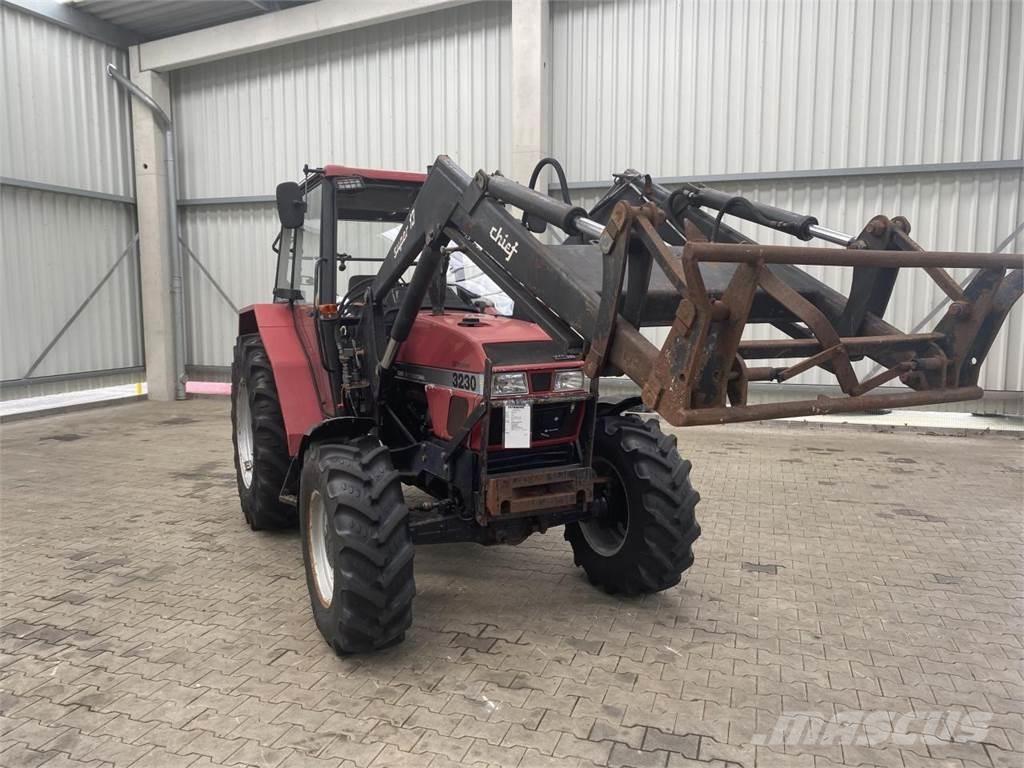 Case IH 3230 Traktoriai