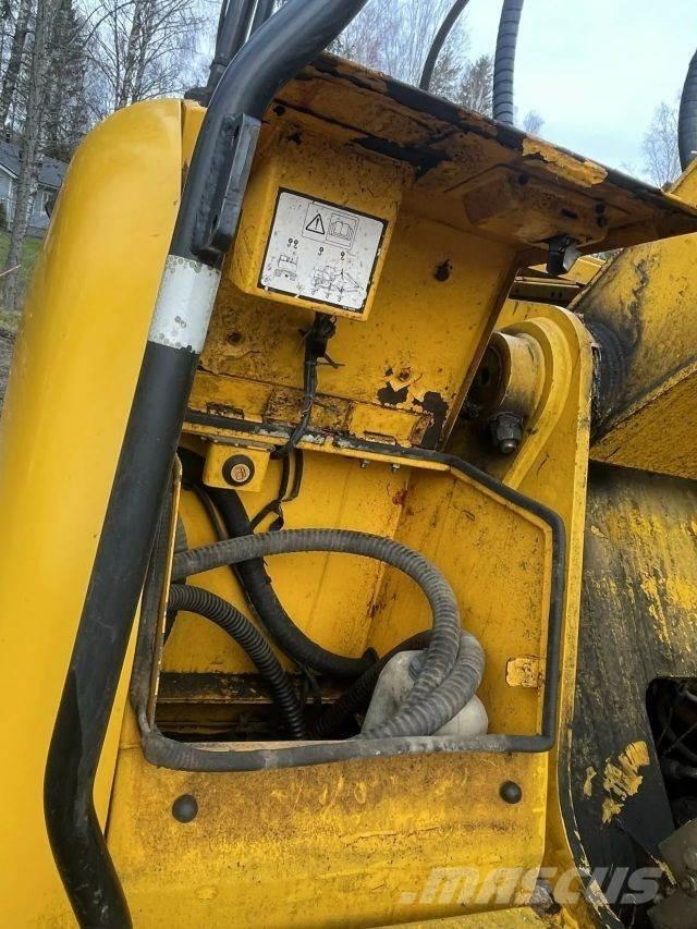 JCB JS 200 LC Vikšriniai ekskavatoriai