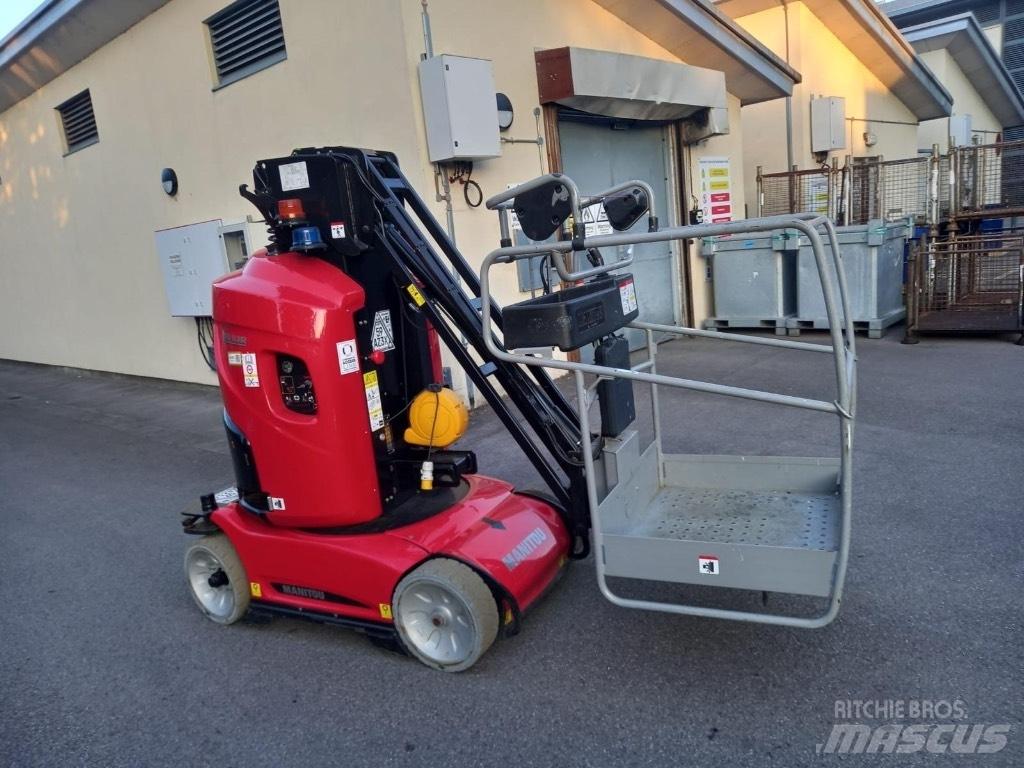 Manitou 100 VJR Vertikalūs stiebiniai keltuvai