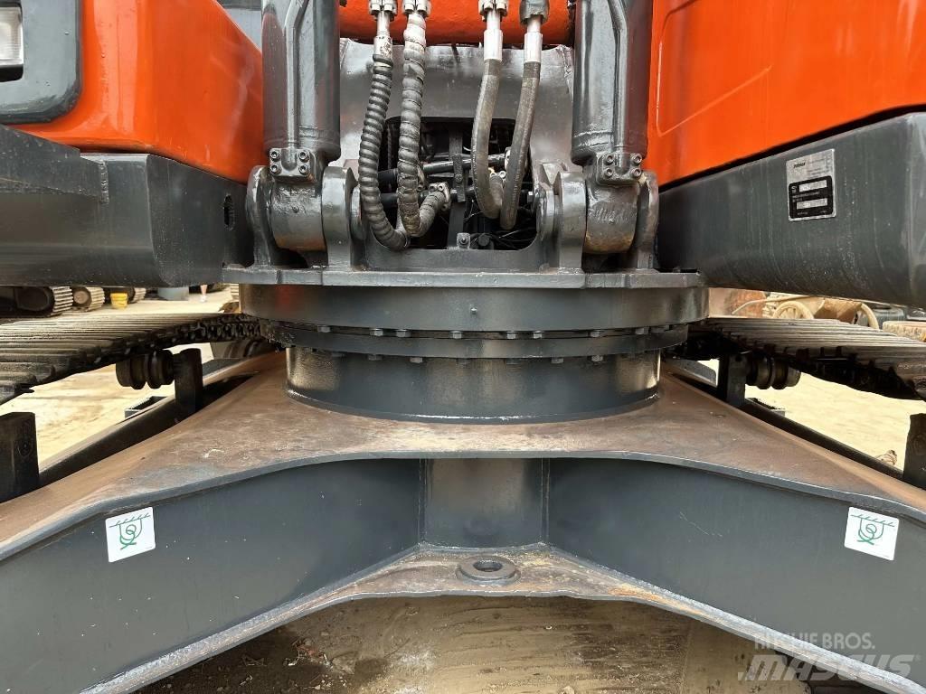 Doosan DX225LC-9C Vikšriniai ekskavatoriai