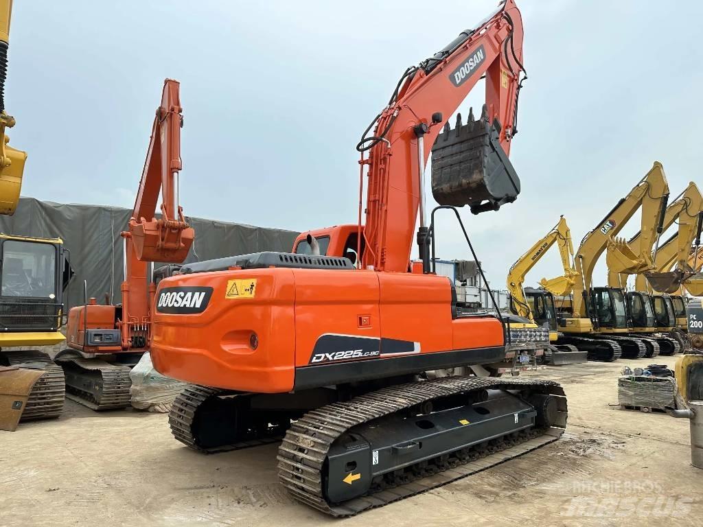 Doosan DX225LC-9C Vikšriniai ekskavatoriai