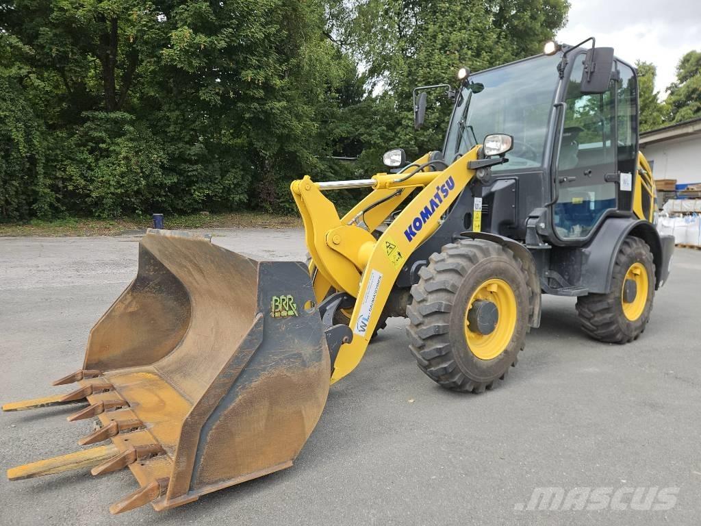 Komatsu WA 70 M-8 Naudoti ratiniai krautuvai