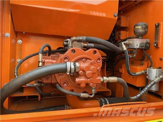 Doosan DH220LC-7 Vikšriniai ekskavatoriai