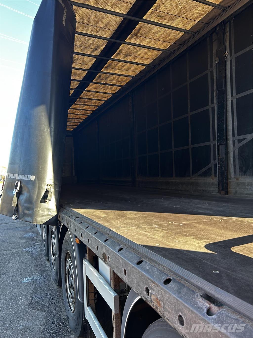 Nordic Trailer  Tentinės puspriekabės