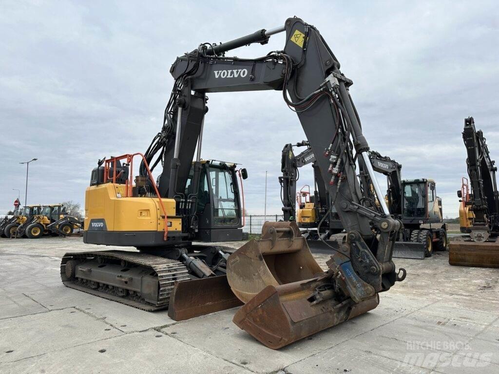 Volvo ECR235EL Vikšriniai ekskavatoriai
