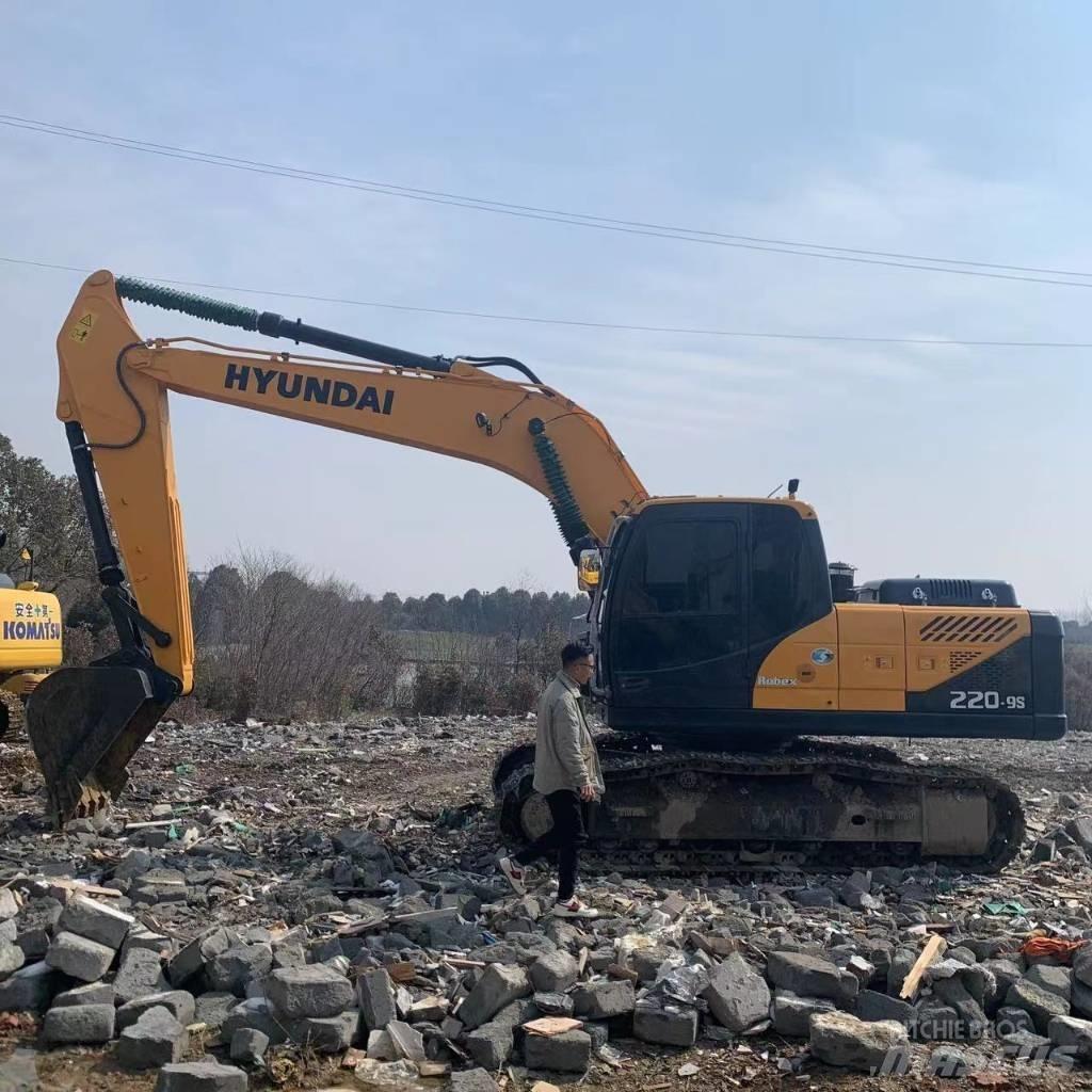 Hyundai 220LC-9S Vikšriniai ekskavatoriai