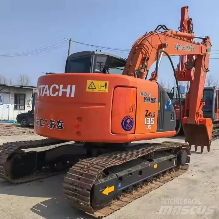 Hitachi ZX135 Vikšriniai ekskavatoriai