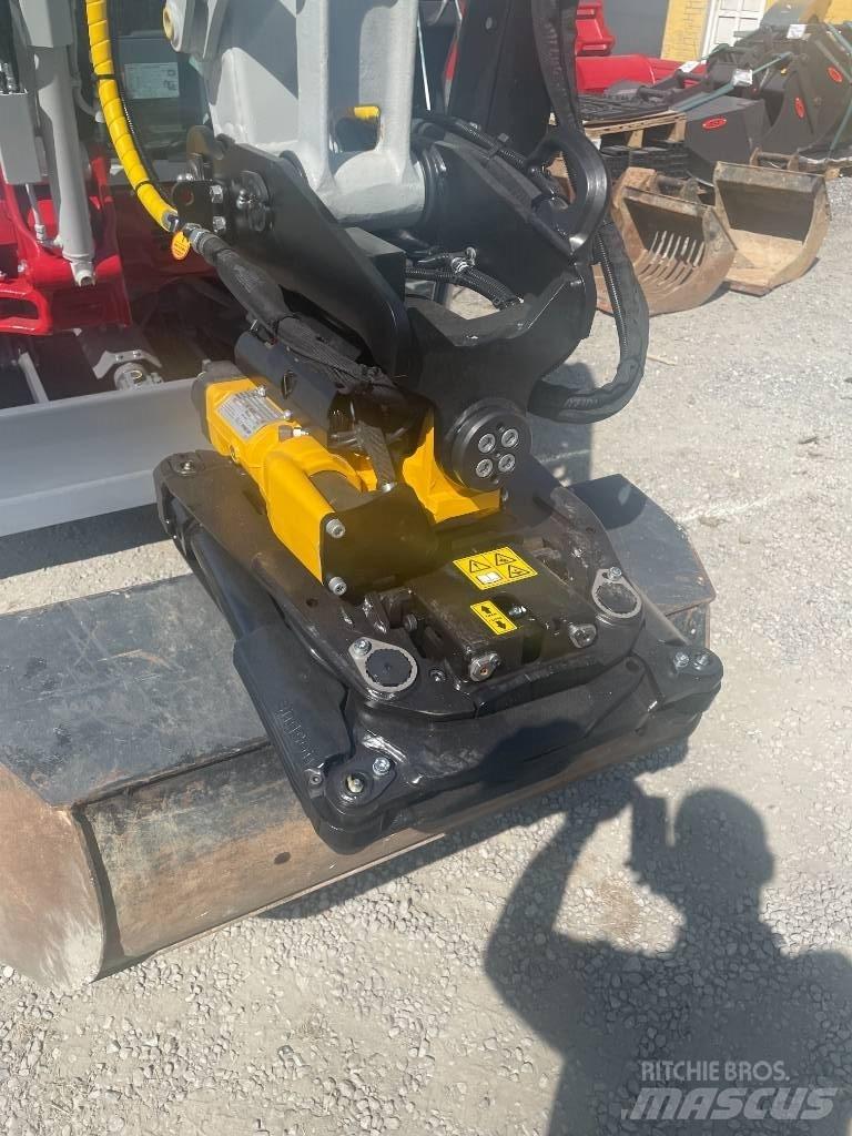Takeuchi TB 2150 R Vikšriniai ekskavatoriai