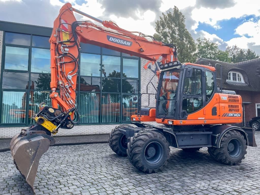 Doosan DX 140 W-3 Ratiniai ekskavatoriai