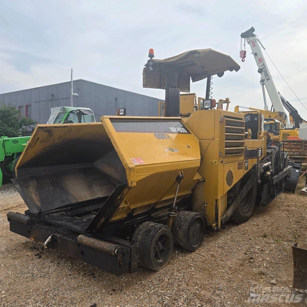 CAT AP600 Asfalto klotuvai
