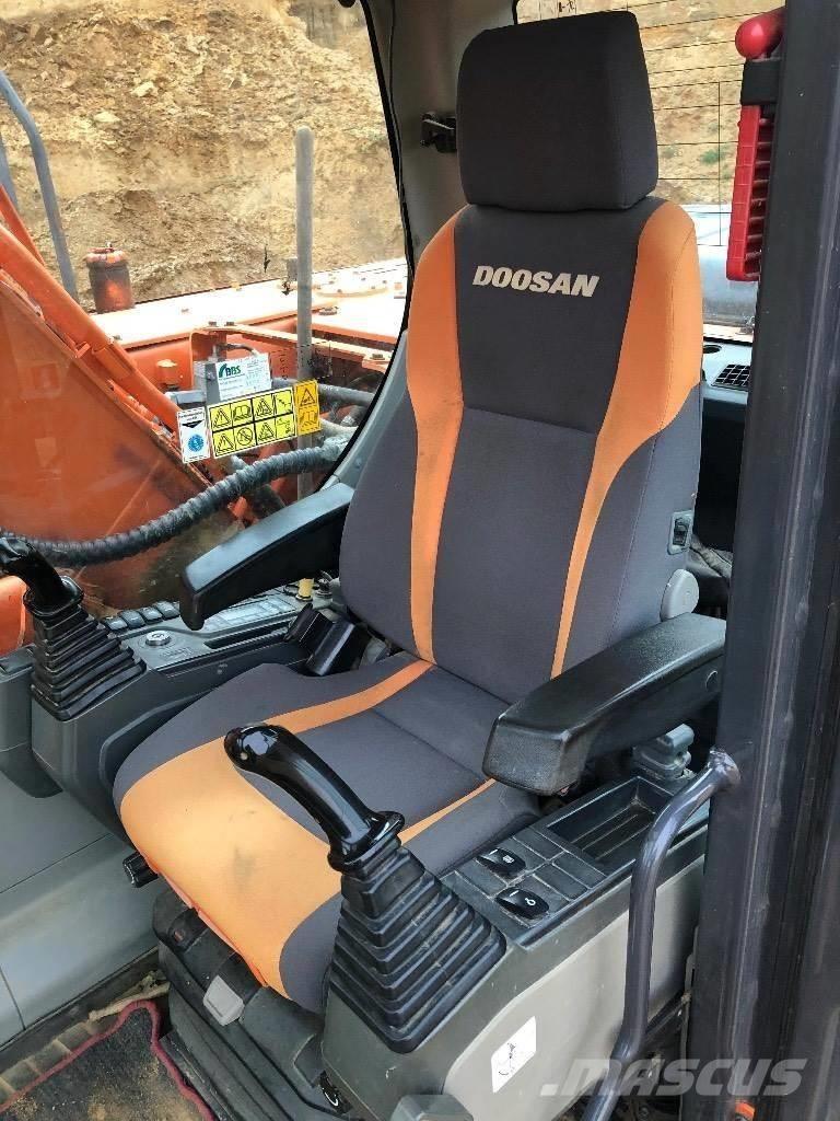 Doosan DX 225 Vikšriniai ekskavatoriai