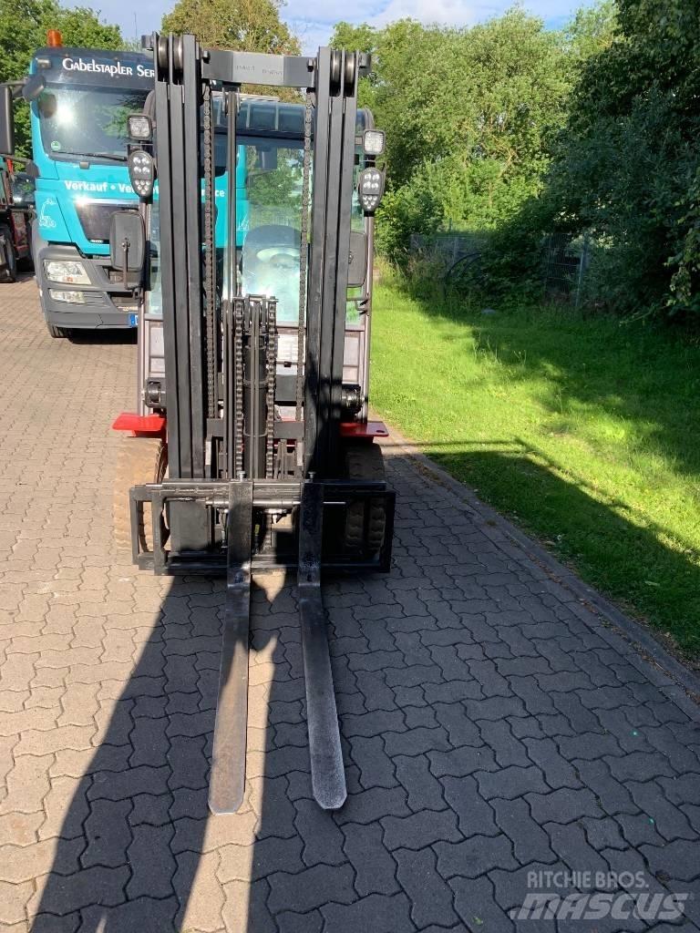 Manitou ME425C Elektriniai šakiniai krautuvai