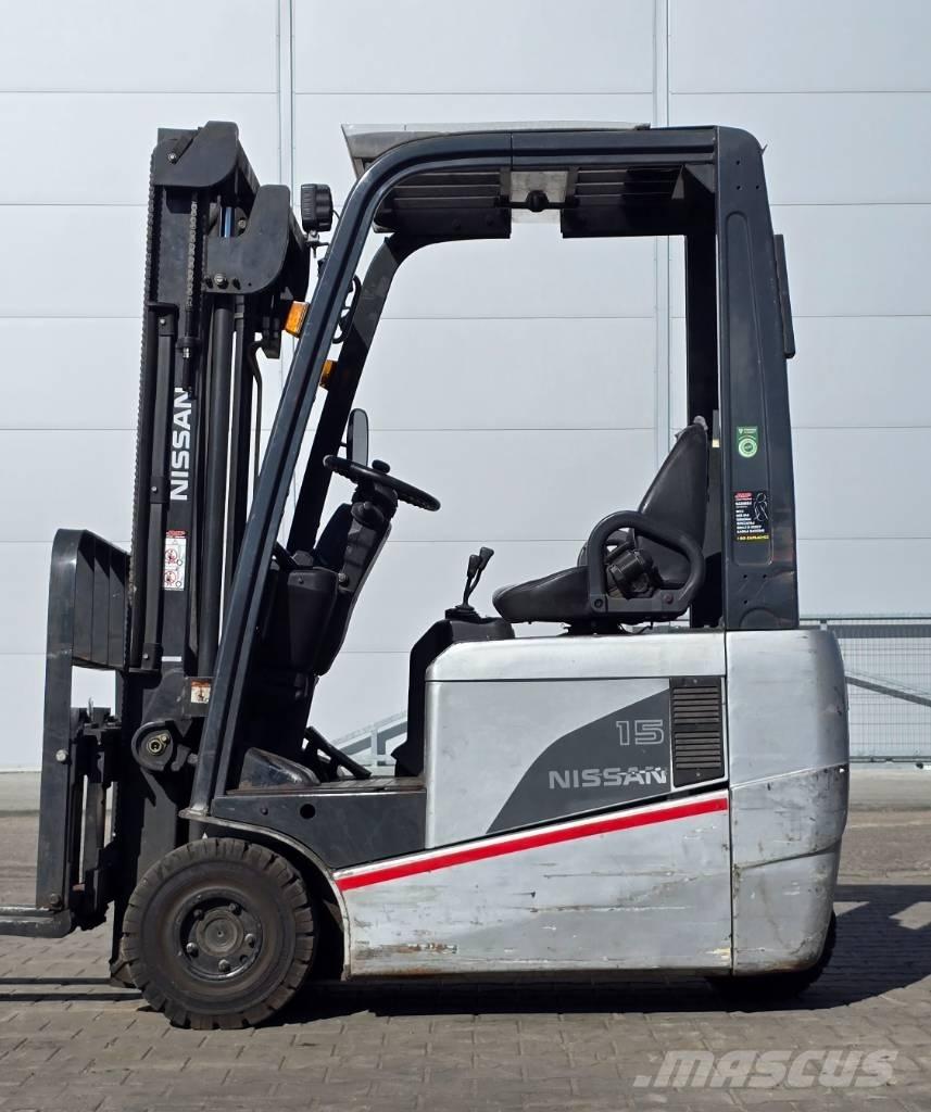 Nissan 1N1L 15Q Elektriniai šakiniai krautuvai