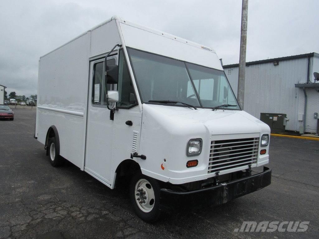 Ford E-350 Sunkvežimiai su dengtu kėbulu