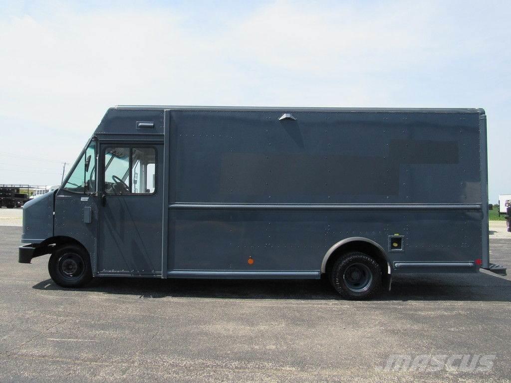 Ford E-450 Sunkvežimiai su dengtu kėbulu