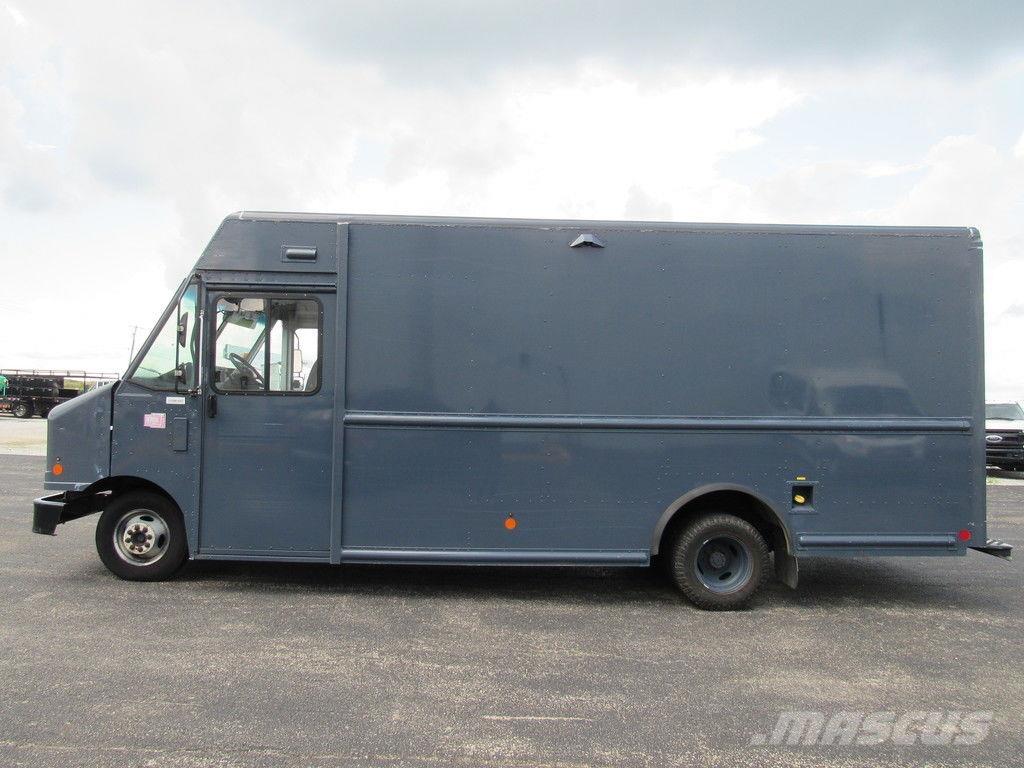 Ford E-450 Sunkvežimiai su dengtu kėbulu