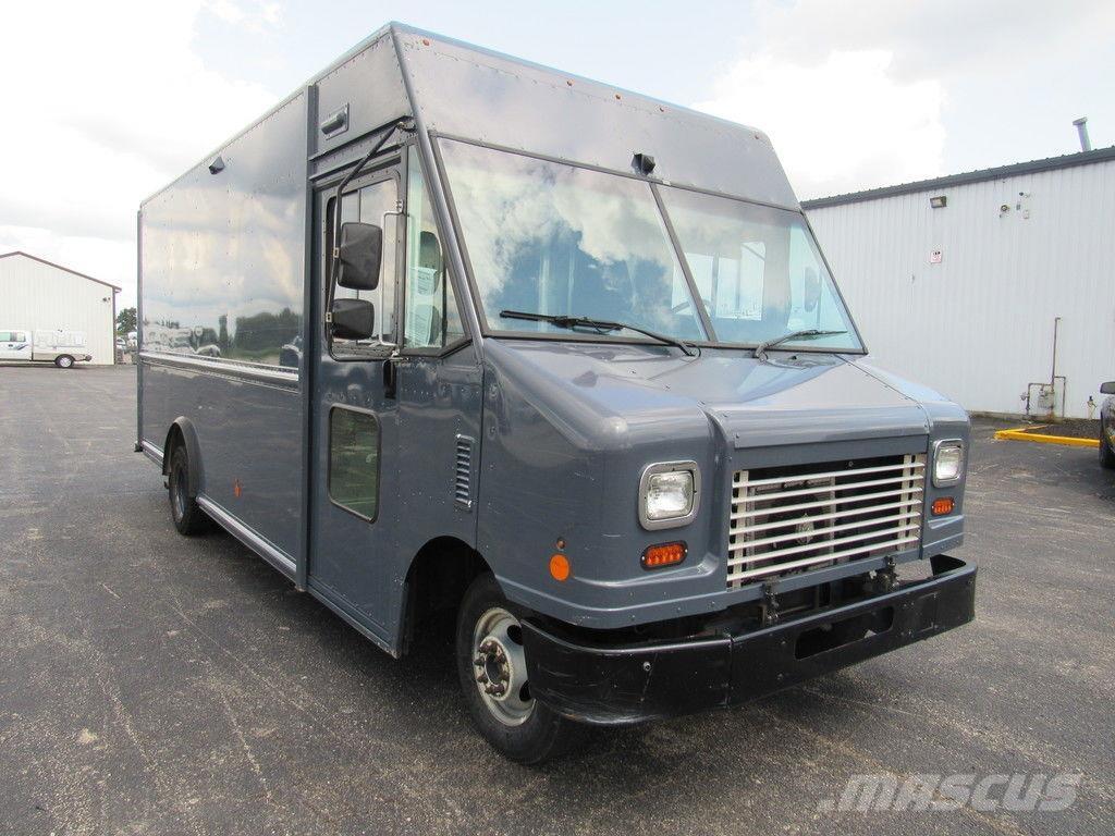 Ford E-450 Sunkvežimiai su dengtu kėbulu