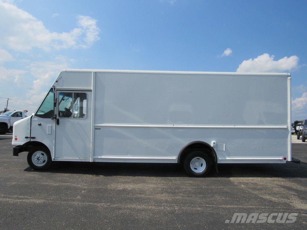 Ford E-450 Sunkvežimiai su dengtu kėbulu