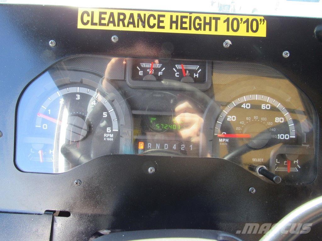 Ford E-450 Sunkvežimiai su dengtu kėbulu