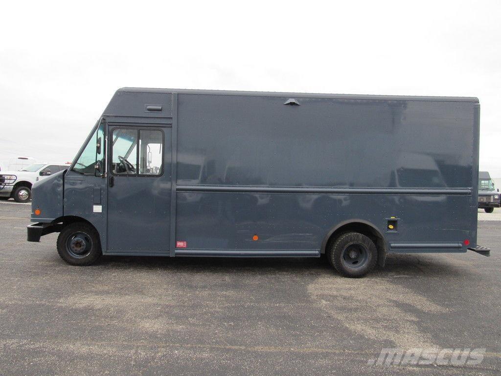 Ford E-450 Sunkvežimiai su dengtu kėbulu