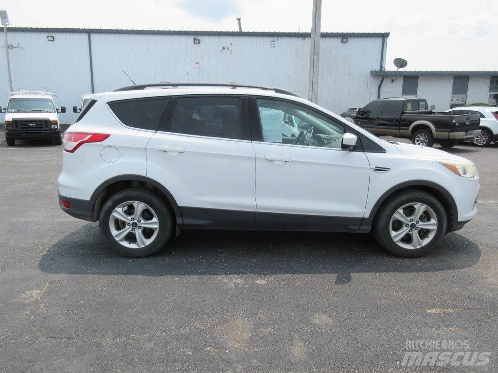 Ford Escape Lengvieji automobiliai