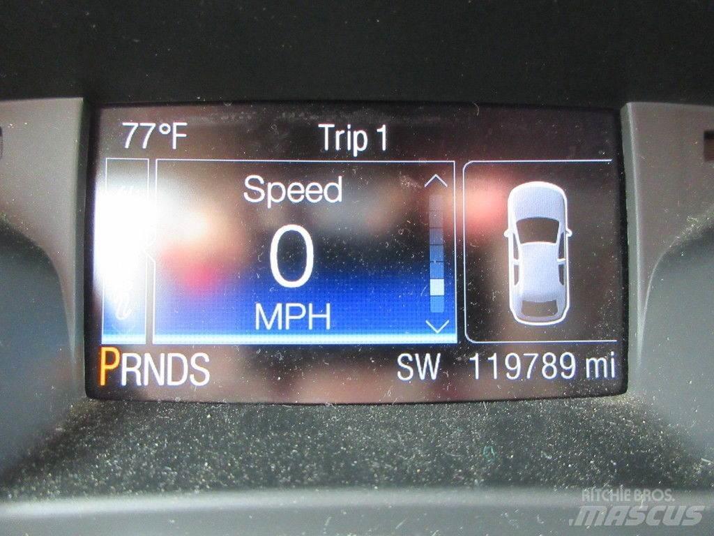 Ford Escape Lengvieji automobiliai