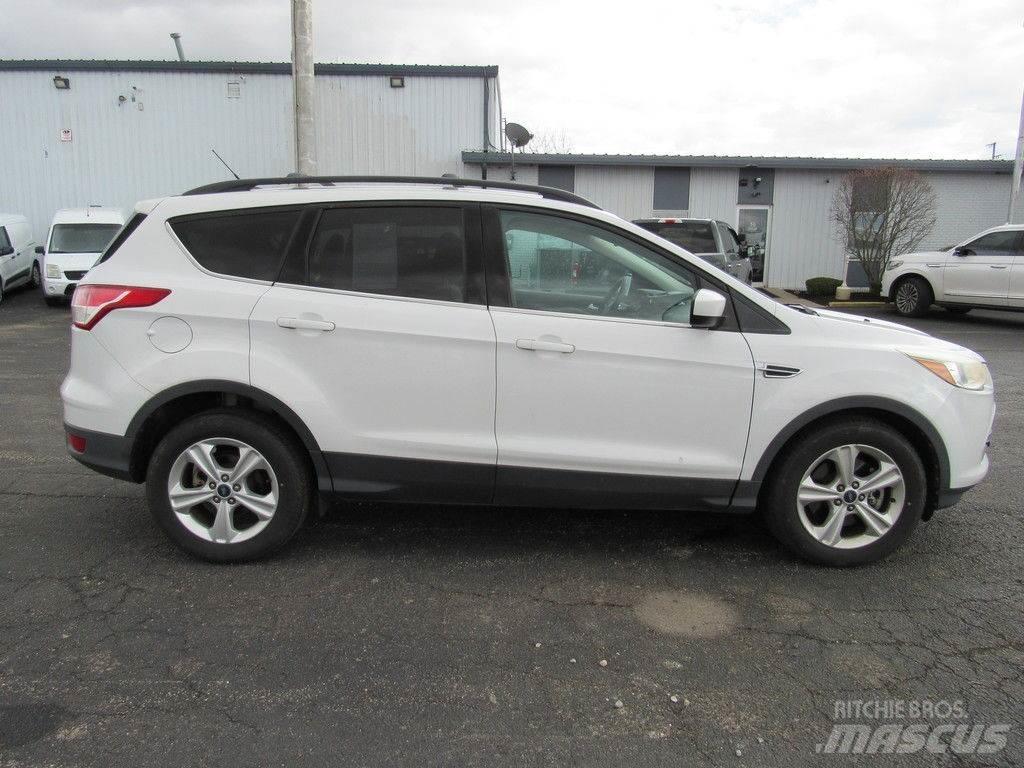 Ford Escape Lengvieji automobiliai