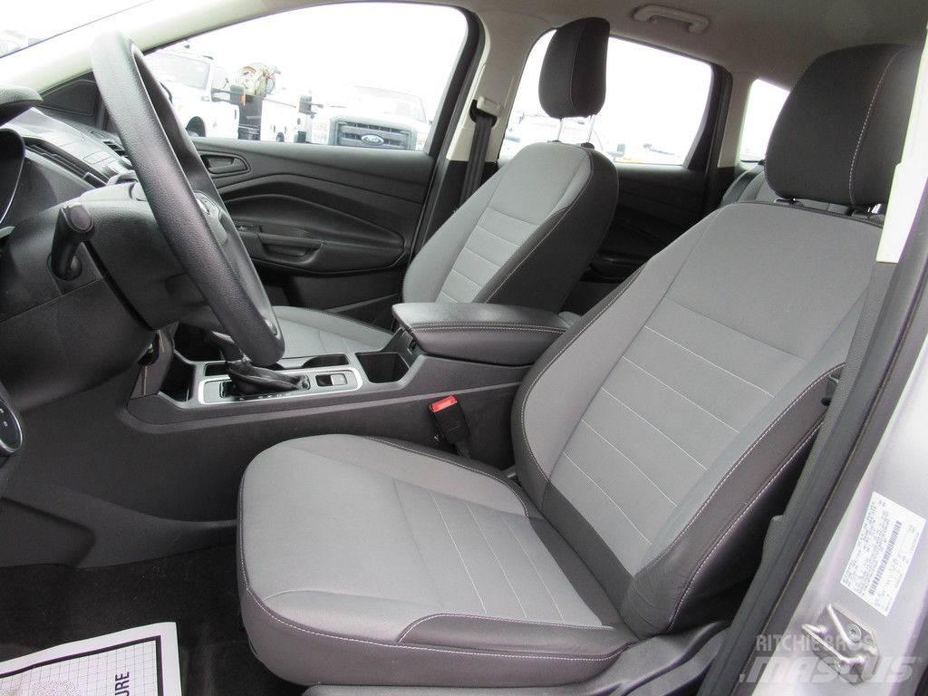 Ford Escape Lengvieji automobiliai
