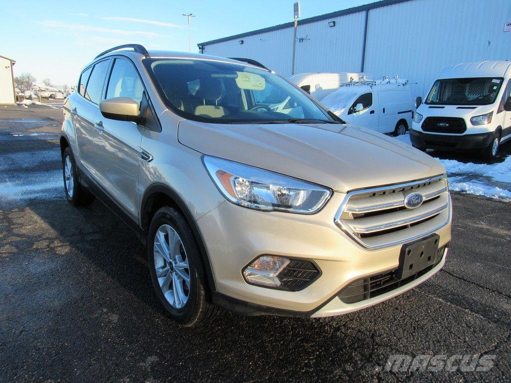 Ford Escape Lengvieji automobiliai