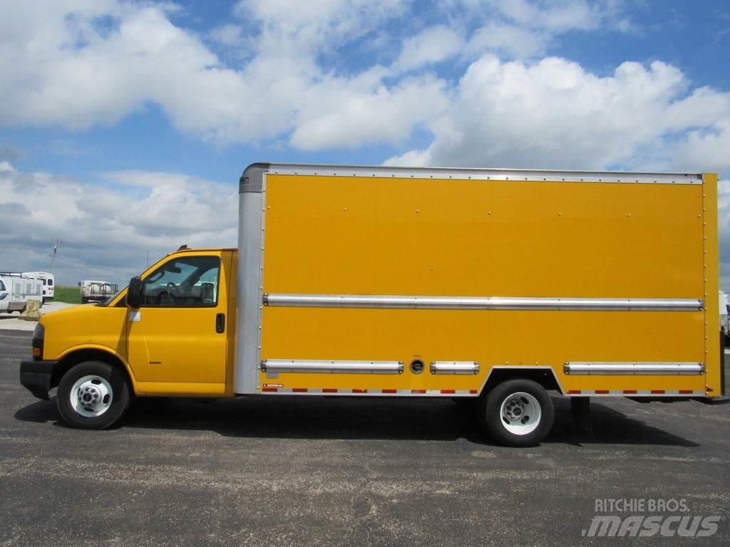 GMC Savana 3500 Sunkvežimiai su dengtu kėbulu