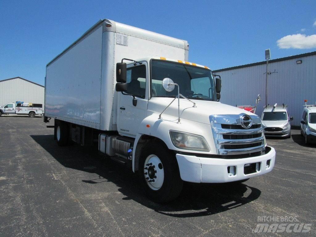 Hino 338 Sunkvežimiai su dengtu kėbulu