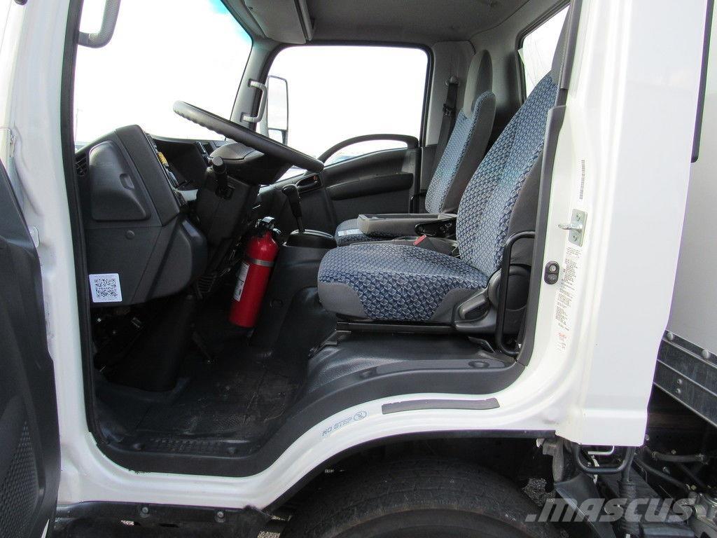 Isuzu NPR XD Sunkvežimiai su dengtu kėbulu